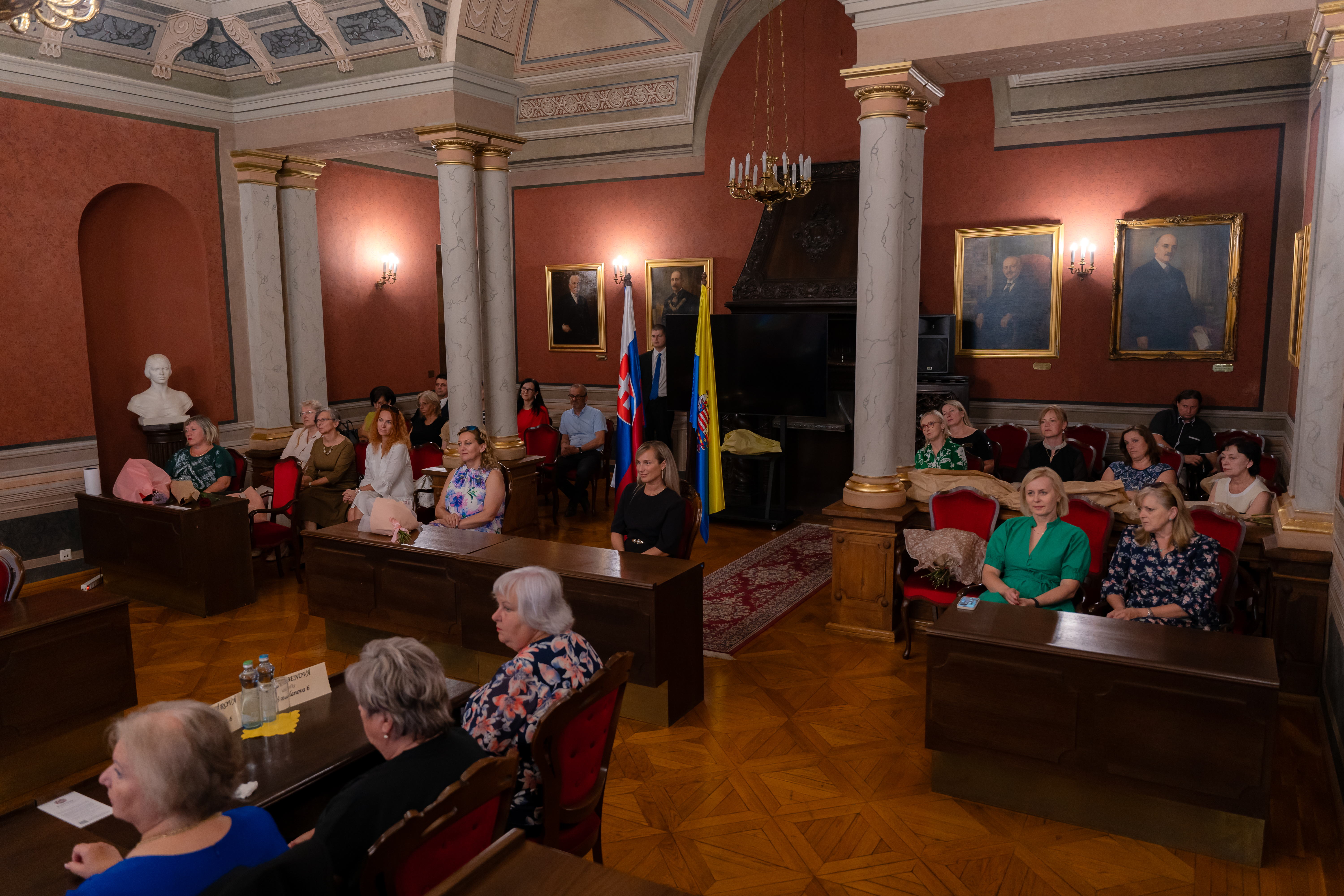 Rozlucka so zamestnancami skol odchadzajucimi do dochodku-12
